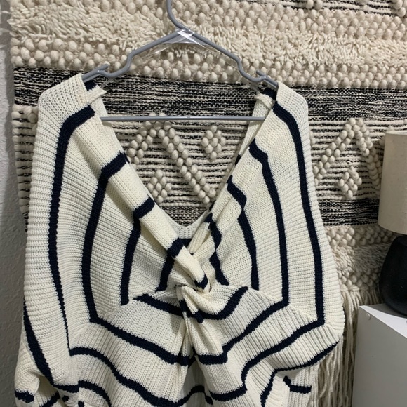 Francescas Sweater - Picture 2 of 2